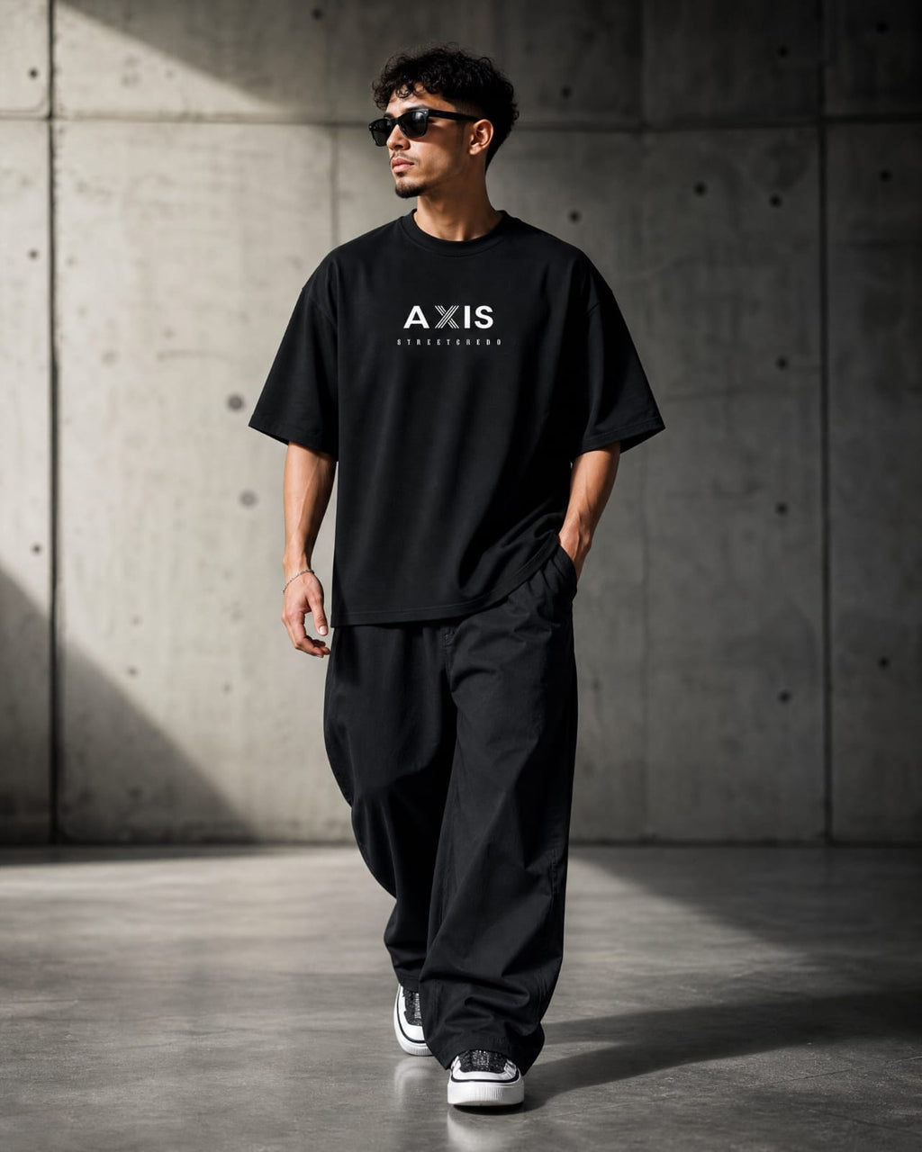 YELLOW ROSE // Oversized Black Tee