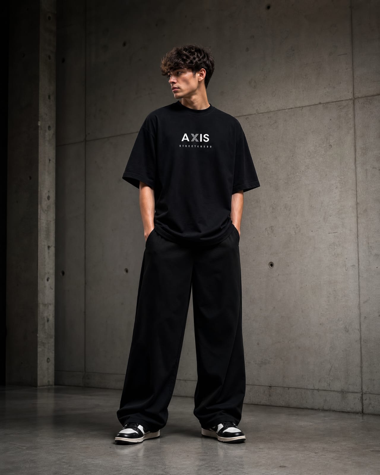 YELLOW ROSE // Oversized Black Tee