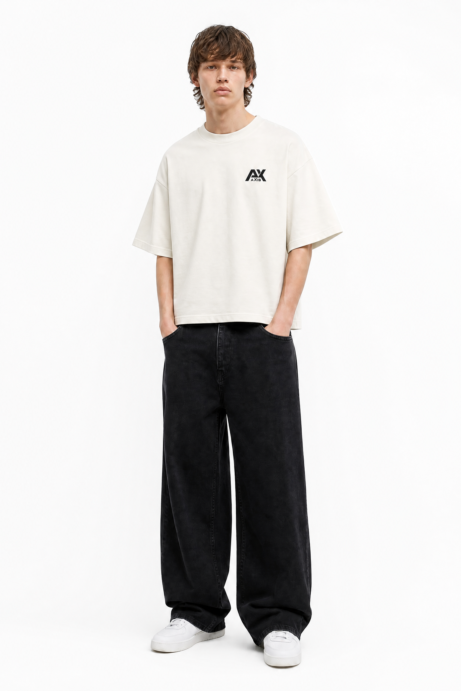URBSN // Oversized Heavyweight White Tee
